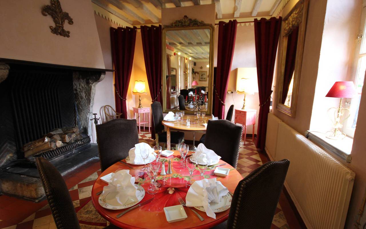 restaurant room near Orléans