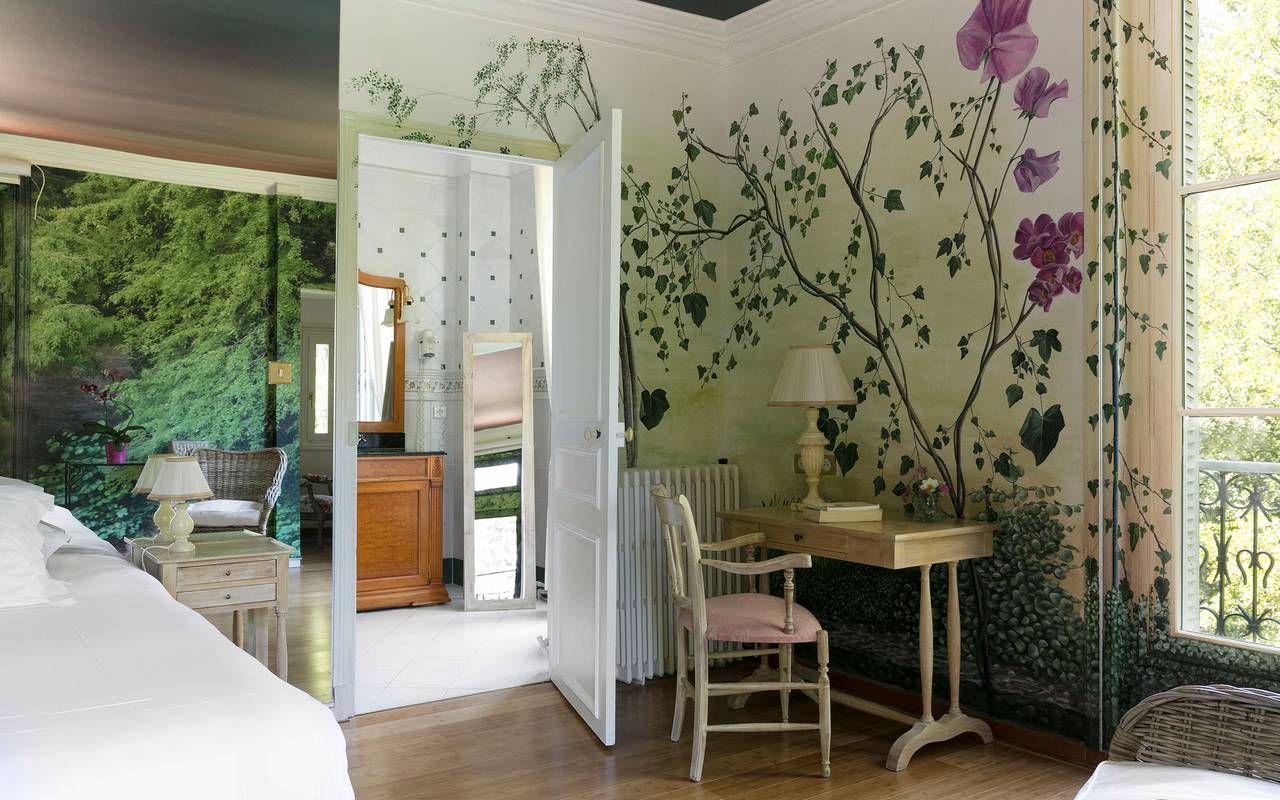 Open flower room - Hotel Centre Val de Loire - Château les Muids